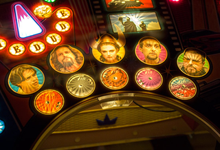 Illustration for article titled The amazing prototype of The Big Lebowski pinball machine abides